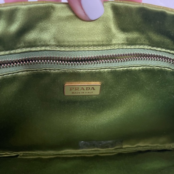 PRADA Olive Green Crocodile Embossed Leather Clutch/shoulder bag - Picture 8 of 9